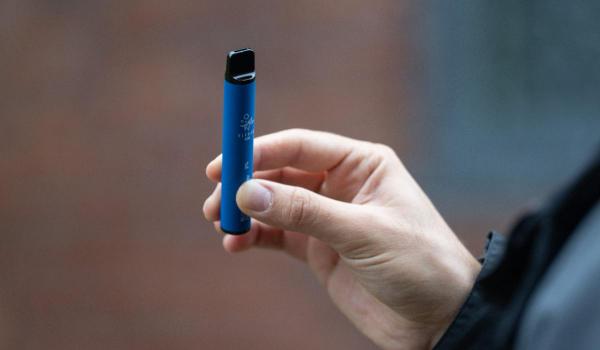 ANAF a descoperit în Prahova o fabrică ilegală de dispozitive electronice de vapat