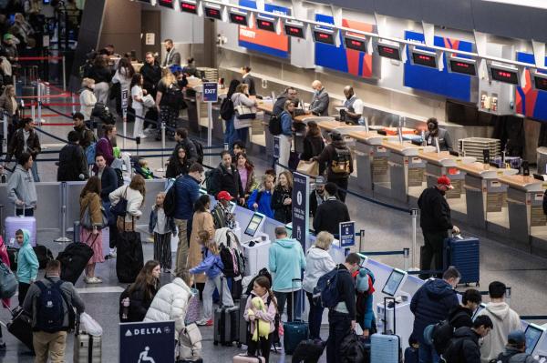 Papucii și pijamalele, "interzise" la aeroport în SUA. Oficial american cere "ținută decentă" pentru zbor