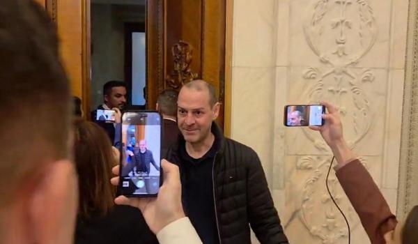 Dogioiu anunță anchetă disciplinară după incidentul cu jurnaliștii din Parlament: "Un exces de zel"