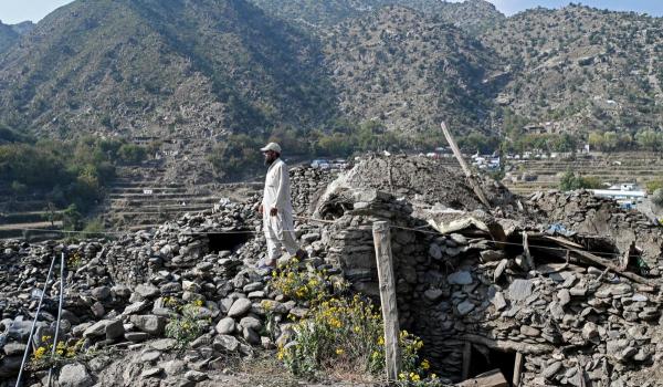 Cutremur cu magnitudinea 6,3 în Afganistan. Sunt cel puţin 20 de morţi