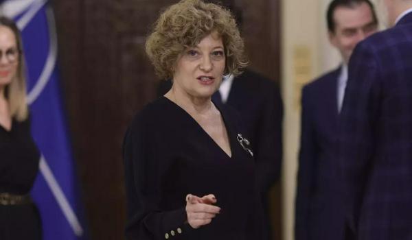 Vicepremierul Oana Gheorghiu şi-a prezentat bilanţul după o lună de mandat. "Este nevoie de răbdare"