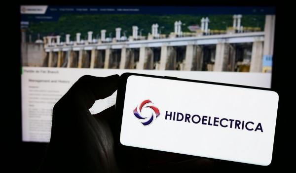 Hidroelectrica depăşeşte pragul de 1 milion de clienţi şi urcă pe locul 1 în topul furnizorilor