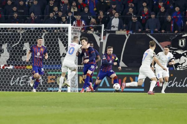 Basel - FCSB 3-1. Roş-albaştrii au jucat în 10 oameni din minutul 12