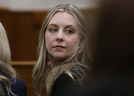 Câți bani va primi despăgubire o învățătoare împușcată de un elev de 6 ani, într-o școală din SUA