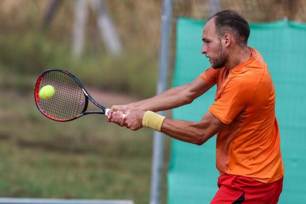 Dragoş Mădăraş, jucător suedez de origine română, a urcat peste 400 de locuri în clasamentul ATP din 1 decembrie 2025