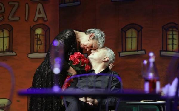 Piesa de teatru "Frumos e în septembrie la Veneția" se joacă duminică, 14 decembrie, la Teatrul Naţional Bucureşti