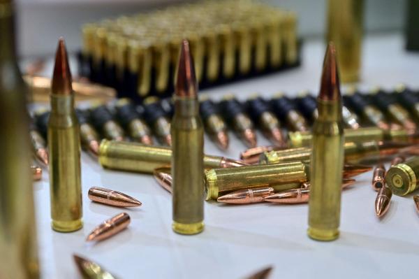 Cartușe de război ale armatei germane, furate dintr-un camion parcat în timp ce şoferul era la hotel