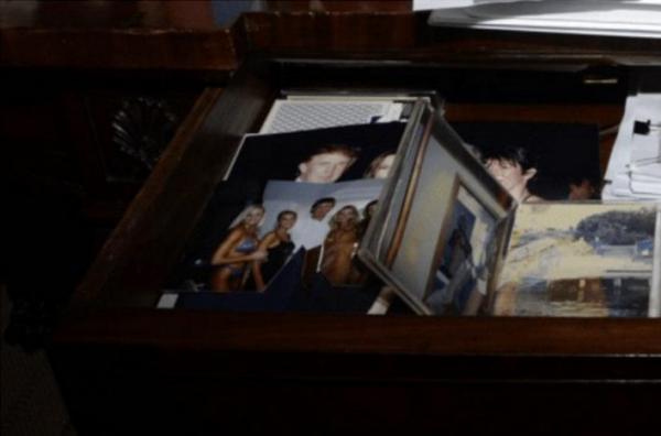 Departamentul de Justiţie reintroduce o fotografie cu Trump în baza de date publică a dosarelor Epstein