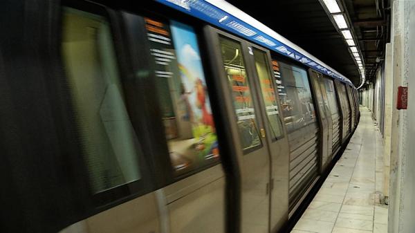 Programul STB si Metrorex de Crăciun. Cum circulă metroul şi autobuzele de Sărbători