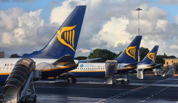 Italia sancționează Ryanair cu peste 255 milioane euro. Compania aeriană, acuzată de abuz de poziţie dominantă