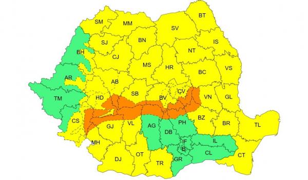 Cod galben şi portocaliu de ninsori, polei și viscol până luni. Prognoza specială pentru Capitală