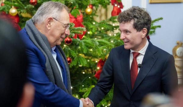 Nicuşor Dan, despre sir George Iacobescu: "Performanța românească poate deveni o sursă de inspirație"