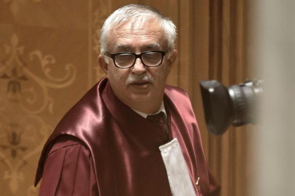 De ce nu au venit la ședința CCR cei 4 judecători numiţi de PSD? Zegrean: Nu vor să voteze această lege