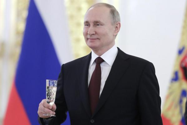 "Cred în voi şi în victoria noastră". Mesajul lui Putin de Anul Nou, adresat soldaţilor de pe front