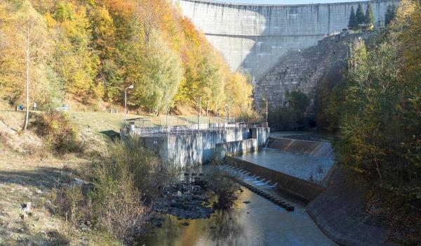 DSP Prahova, după analizele finale: Apa tratată în staţia ESZ Voila este sigură pentru consum