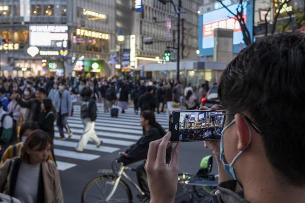 Cea mai aglomerată trecere de pietoni din lume, atracţie turistică: 3.000 de oameni, la fiecare 2 minute