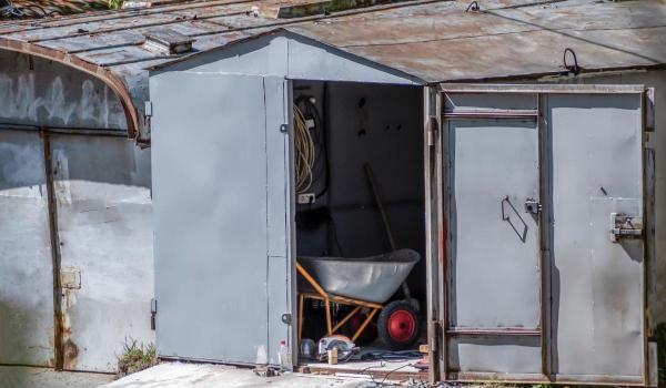 A devenit mai bogat cu 800.000 de euro după ce a găsit un obiect prăfuit în garaj