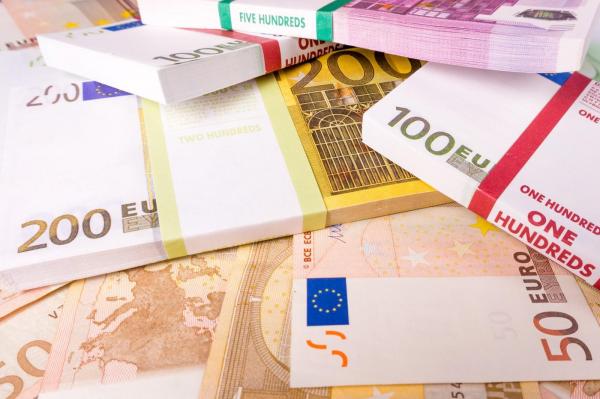 I-a lăsat 3 milioane de euro badantei sale. Familia italianului a dat-o în judecată sub motiv că l-a înşelat