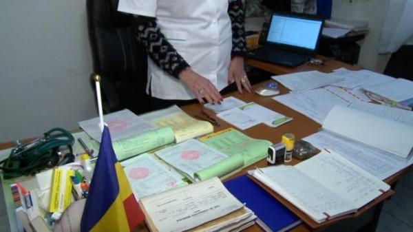 CNAS oferă salarii de 3.900 de euro pentru IT-işti