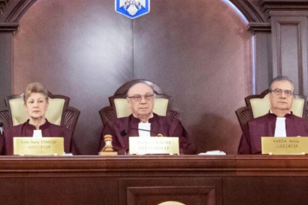 Prima reacţie a CCR după anularea alegerilor. Reorganizarea turului 2, exclusă: "Ar fi o eroare grosieră şi o intoxicare"