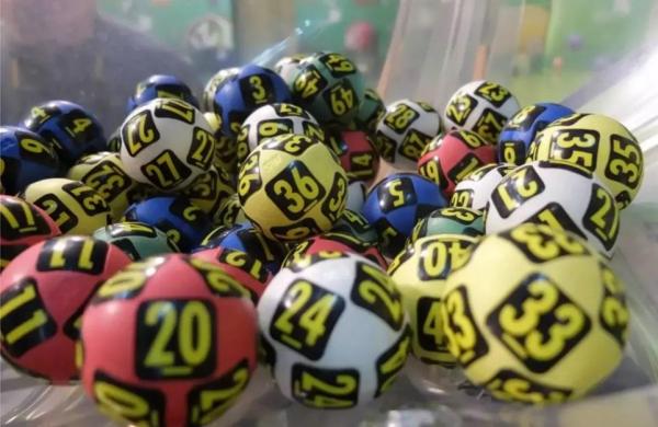 Rezultate LOTO 6/49 duminică 2 februarie 2025, ora 18:50. Numerele câştigătoare la loto azi