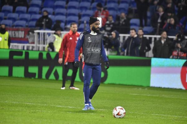 Veteranul Alexandre Lacazette este una dintre vedetele Olympique Lyon