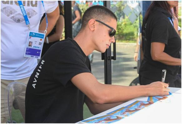 David Popovici a mers în instanță ca să ceară ordin de protecție, după ce un vecin a amenințat că-i dă foc la mașina de peste 100.000 €. Ce spune sportivul