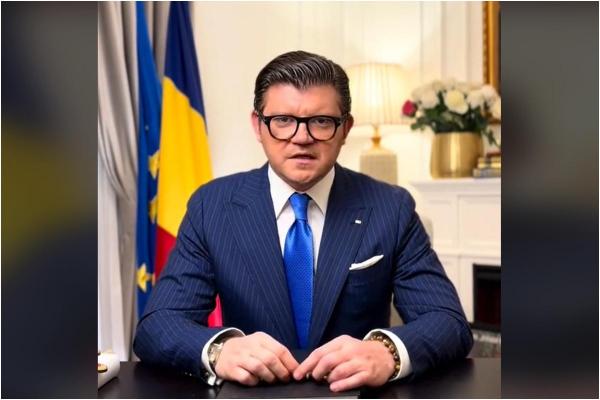 Anton Pisaroglu, consultantul lui Georgescu, şi-a anunţat candidatura la prezidenţiale. Spune că a mai lucrat pentru Dăncilă, Simion şi Nicuşor Dan