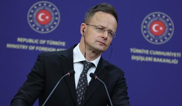 Deşi Uniunea Europeană aplică o "presiune intensă" pentru ca Ucraina să se alăture blocului înaintea ţărilor din Balcanii de vest, un astfel de scenariu este "în afara discuţiei"