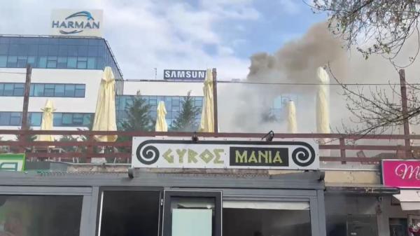 Incendiu la Gyros Mania