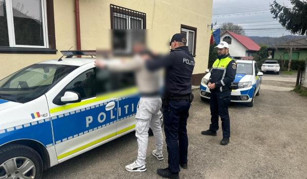 O tânără din Ulmeni a fost răpită de fostul iubit, în timp ce se întorcea de la serviciu. Femeia a fost găsită, după o oră, pe câmp