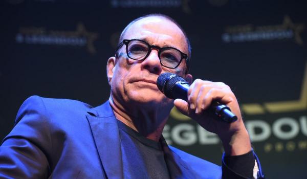 Jean-Claude Van Damme vrea să devină "ambasador al păcii" și să se întâlnească cu Vladimir Putin în Rusia.