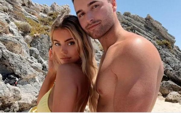 Un bărbat din Australia şi-a omorât mama pentru a-i menţine iubitei influenceriţe stilul de viaţă extravagant. Ce pedeapsă a primit