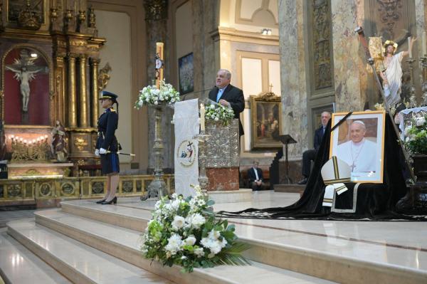 Sicriul Papei Francisc
