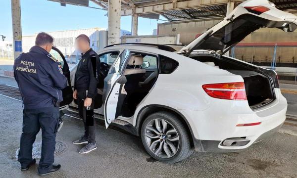 Situaţie rar întâlnită la frontiera română. Un bărbat a prezentat un permis eliberat de o ţară din Europa pe care România n-o recunoaşte