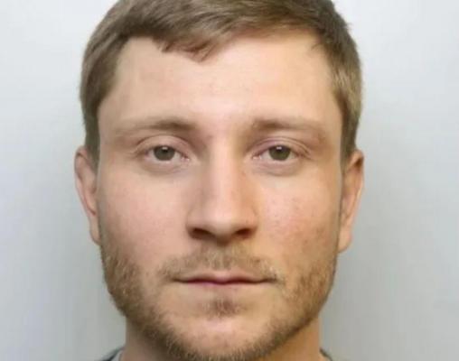 Un profesor din Anglia, condamnat la 12 ani de închisoare după ce şi-a înjunghiat fosta iubită de 15 ori. Femeia i-a spus că nu vrea să îl mai vadă