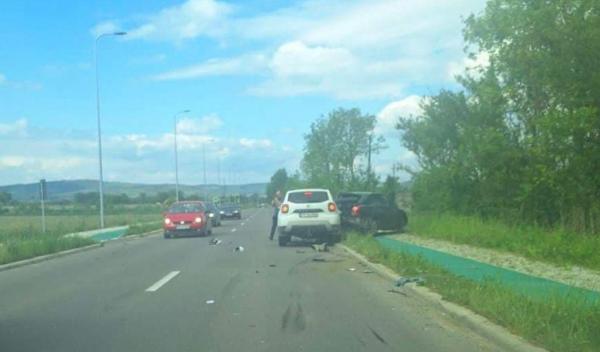 Soţia lui Ionuţ Ganea, prima reacţie după accidentul fostului fotbalist, în care fiul lor a fost rănit brav: "Nimeni nu se întreabă ce caută acea mașină oprită"