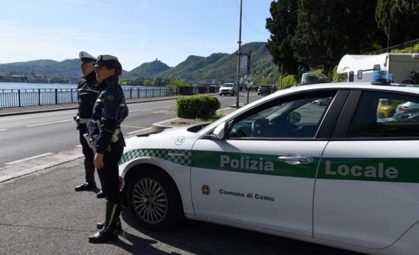 Un român şi-a muşcat iubita de ureche, apoi a împins-o de pe stâncă. Coşmarul trăit de o tânără cubaneză, în Italia