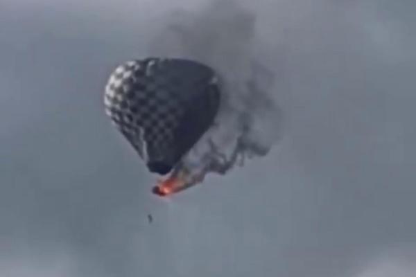 Mexic: Un bărbat a murit după ce a căzut dintr-un balon cu aer cald aflat în flăcări. "Este sfăşietor"
