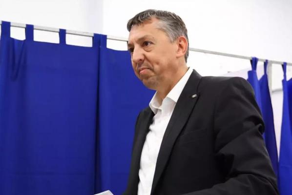 Daniel David anunță reforma titularizării: "Evaluarea profesorilor la fiecare 5 ani"