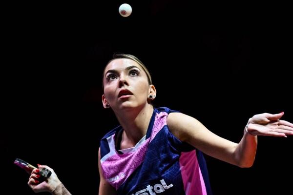 Bernadette Szocs, în timpul unui meci