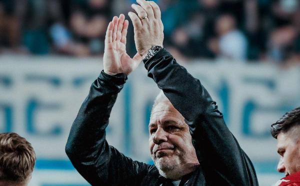 Marius Şumudică şi-a anunţat plecarea de la Rapid Bucureşti