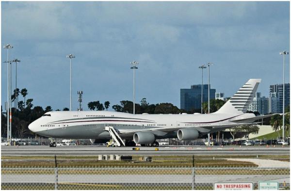 Trump a acceptat avionul Boeing 747 de lux, oferit cadou e Qatar, pentru a-l folosi drept Air Force One