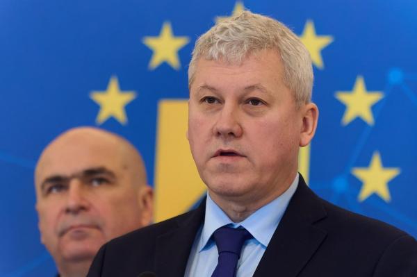 Deputat liberal cere înlocuirea lui Cătălin Predoiu din funcția de președinte interimar al PNL: Ar fi firesc să îşi dea demisia