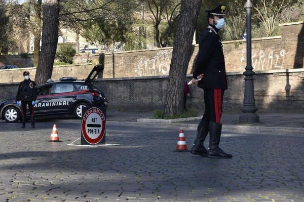 Un român a murit în singurătate în Italia. Trupul său era în putrefacţie când a fost găsit