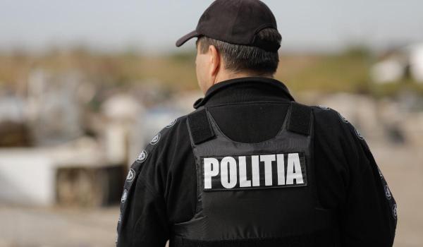 Mii de femei, fotografiate pe ascuns. Pozele, postate pe un site pentru adulţi. Poliţia face verificări