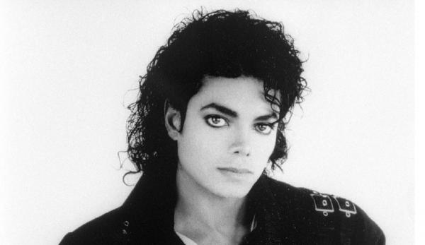 Pe 25 iunie 2009 se stingea din viaţă cântăreţul american Michael Jackson