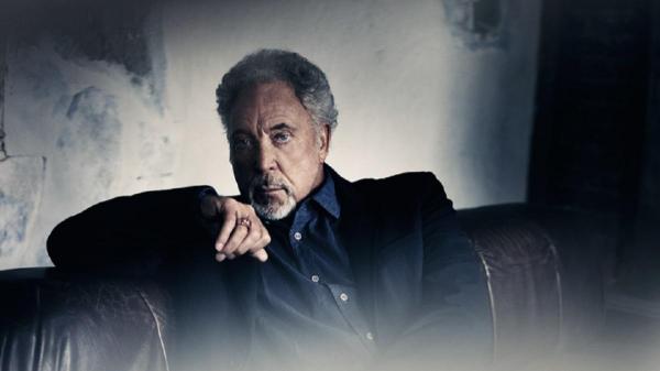 Legendarul Tom Jones susţine un concert joi, 26 iunie, la Sala Palatului din Bucureşti