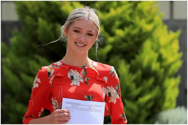 O tânără cu cancer, cu șanse de vindecare, a murit după ce a refuzat chimioterapia din cauza conspirațiilor