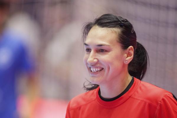 Cristina Neagu s-a retras. Mii de fani au fost prezenţi la ultimul meci